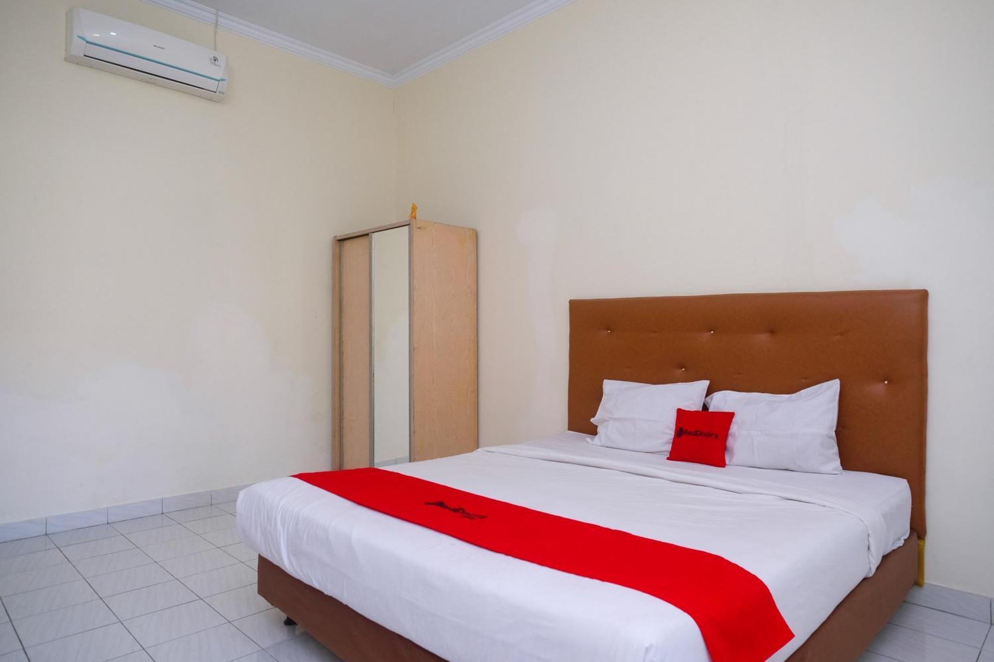 Reddoorz Syariah Near Alun Alun Wonosari Hotell Exteriör bild