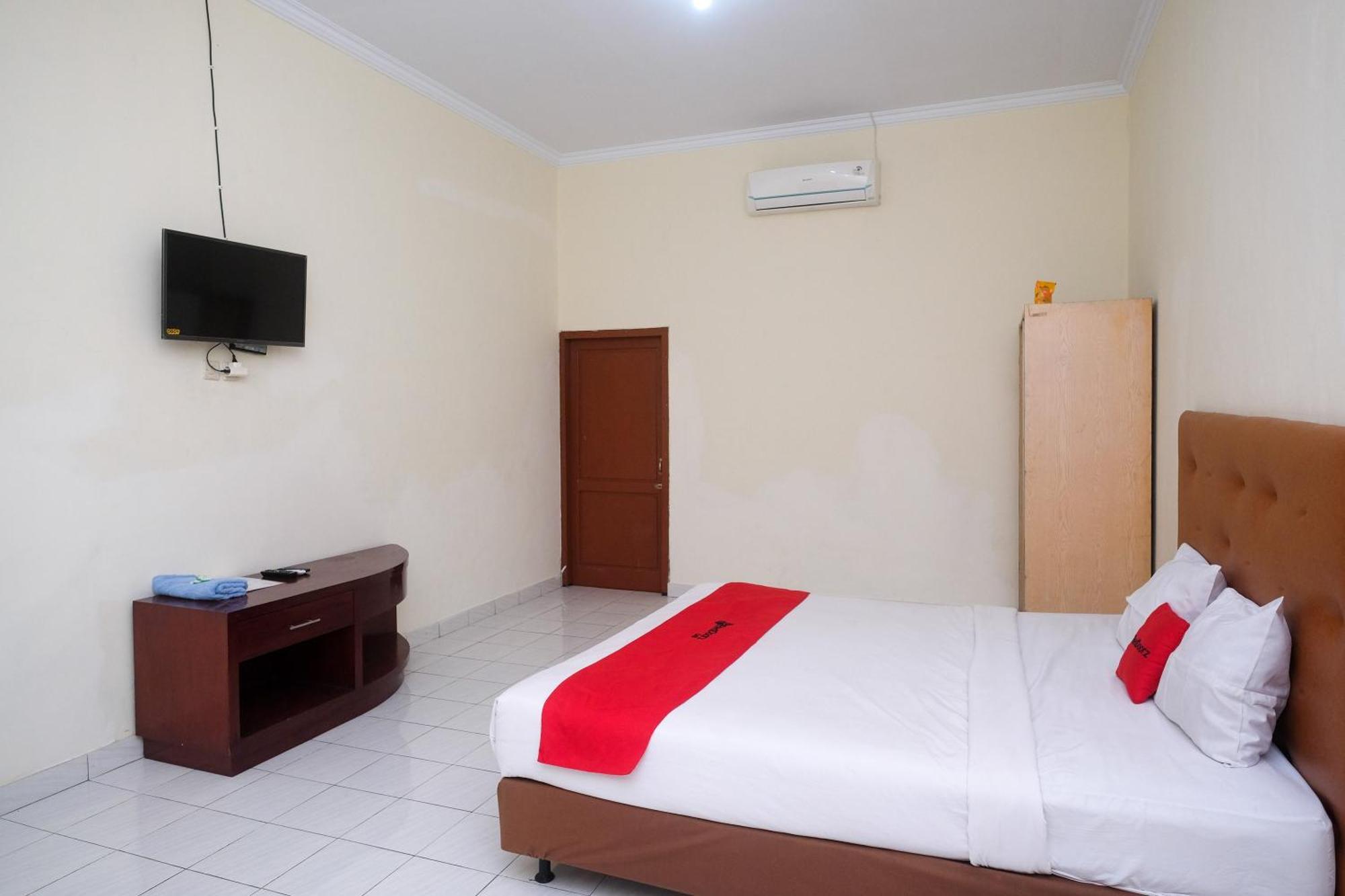 Reddoorz Syariah Near Alun Alun Wonosari Hotell Exteriör bild