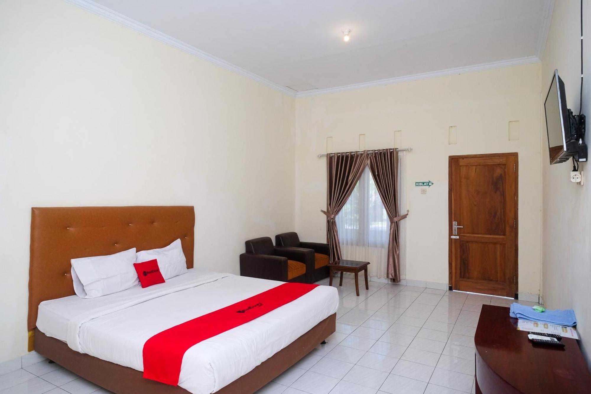 Reddoorz Syariah Near Alun Alun Wonosari Hotell Exteriör bild